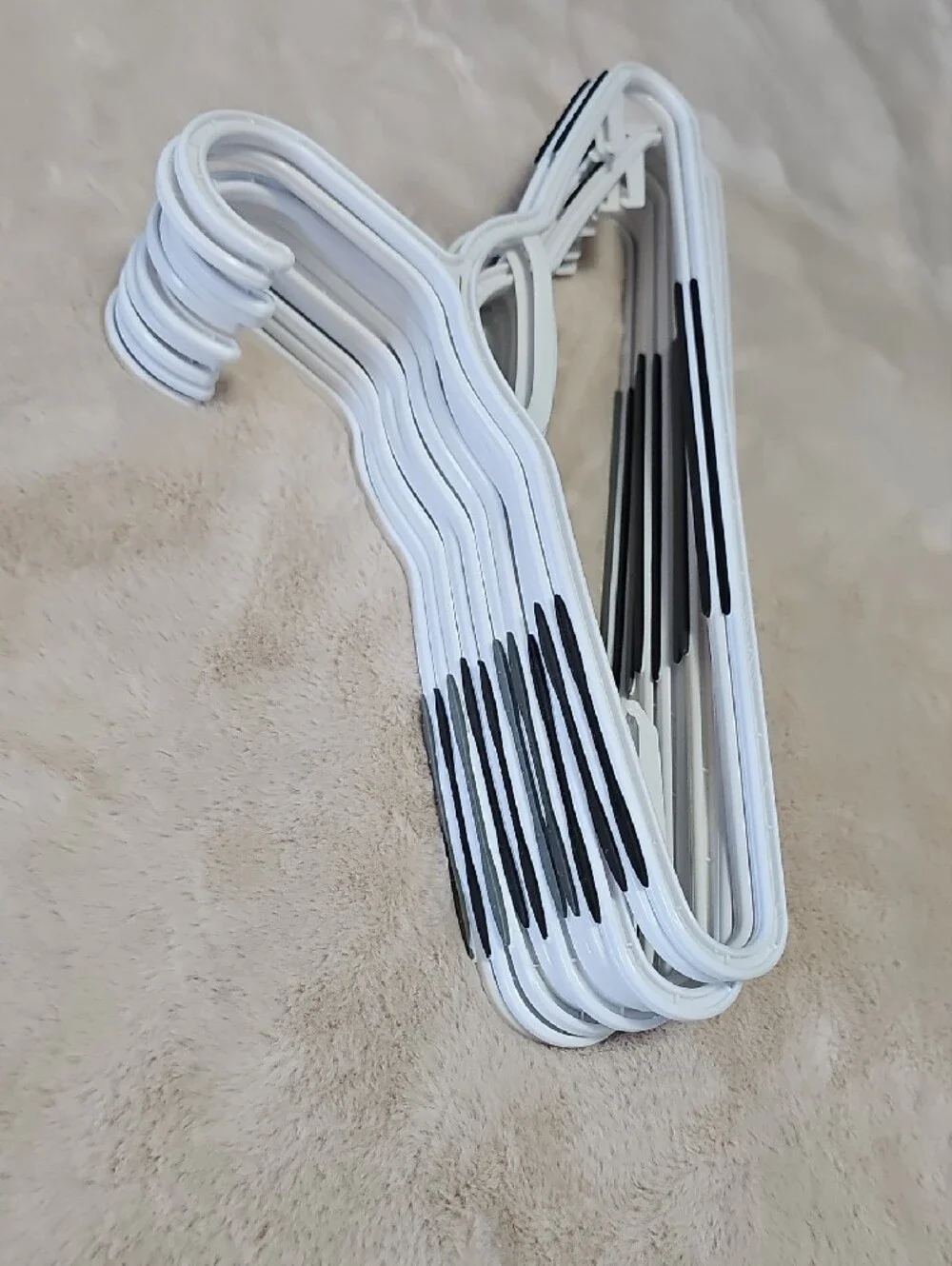 Set of 10 White Plastic Clothes Hangers with Gray Rubber Grips
